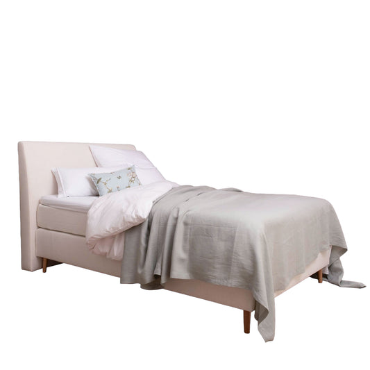 royalnyx-luxe-linen-blanket-salvia_dekor-bed